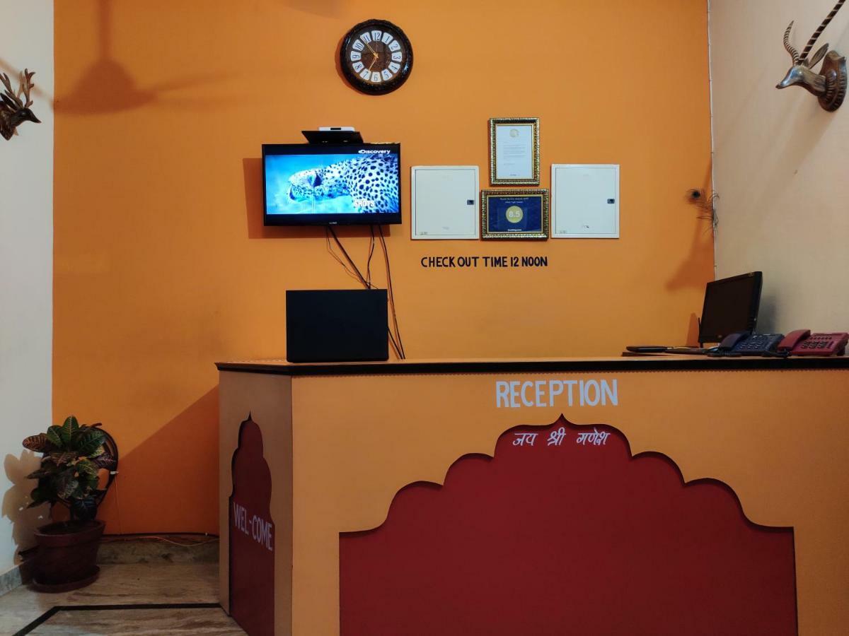 Hotel Tiger Haveli 사와이 마도푸르 외부 사진